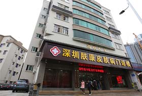 脸上长痘痘的病因有什么